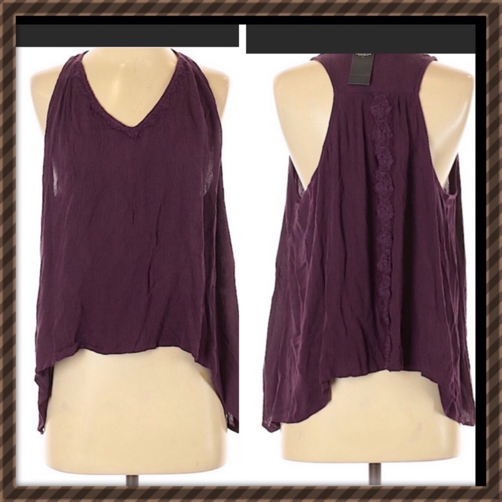 NWT sleeveless Hollister top